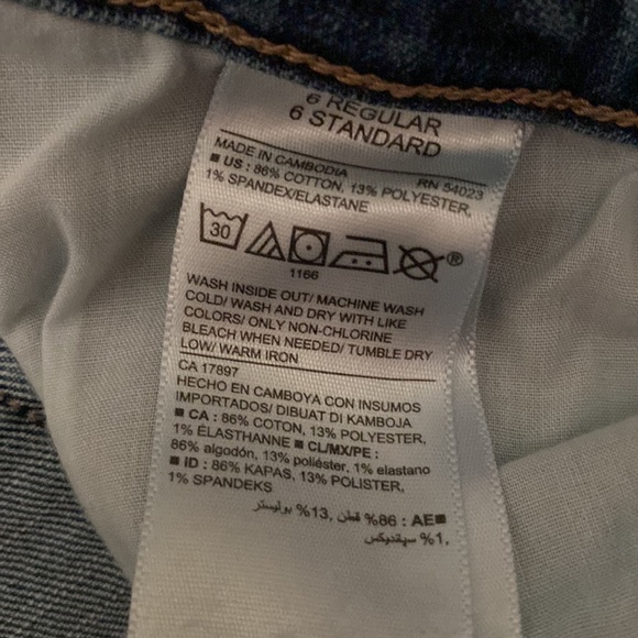Old Navy Womens Jeans - Picture 3 of 3
